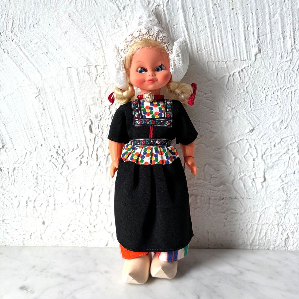Vintage Rozetta Dutch Girl Doll Amsterdam Holland Folk Costume Wooden Shoes 13"